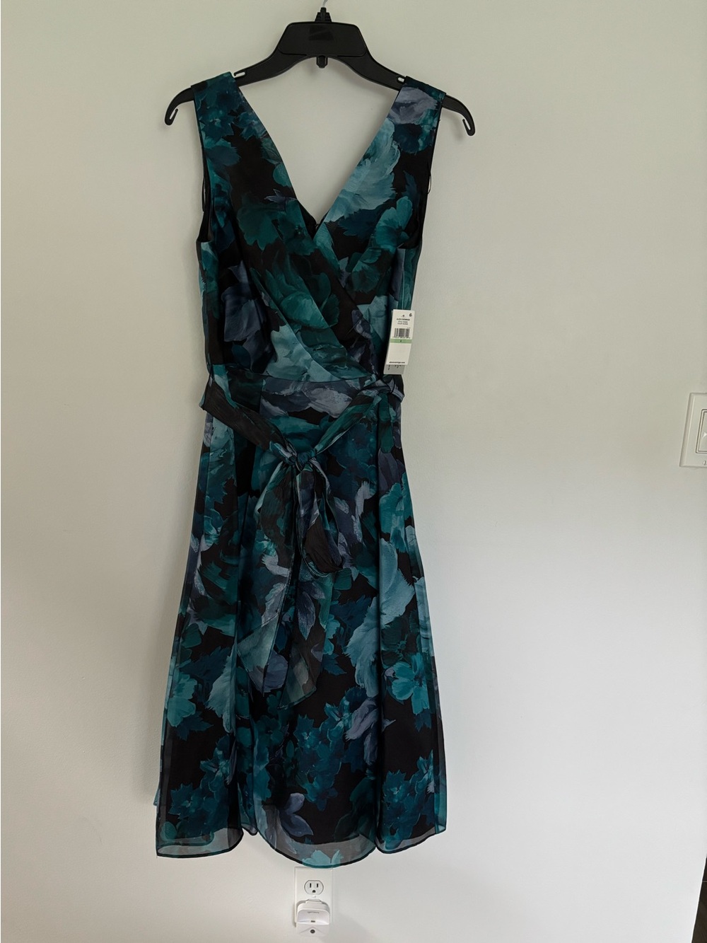 Alex Evenings Women's Printed Midi Yoryu Sleeveless Dress size 8